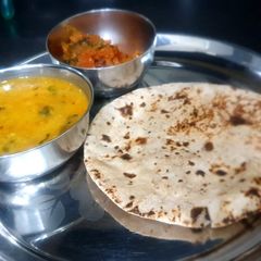 A picture of Dal Roti.