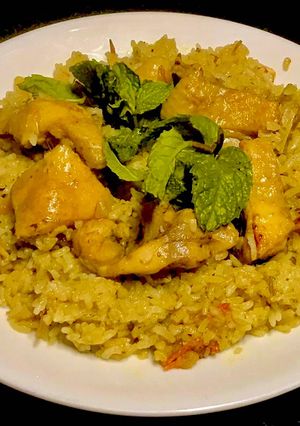 Hình của món Cơm gà Pilaf (Malaysia).