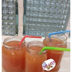 A picture of Mixed fruits drink.