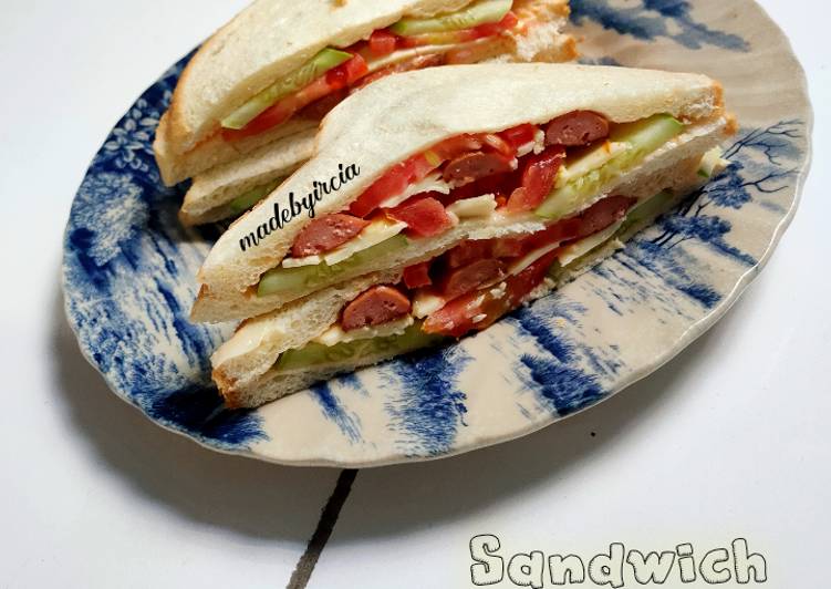 Sandwich Sosis Keju (madebyircia)