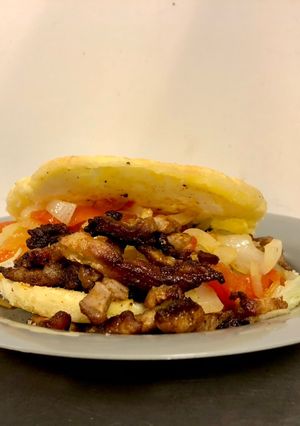 Una foto de Arepa rellena