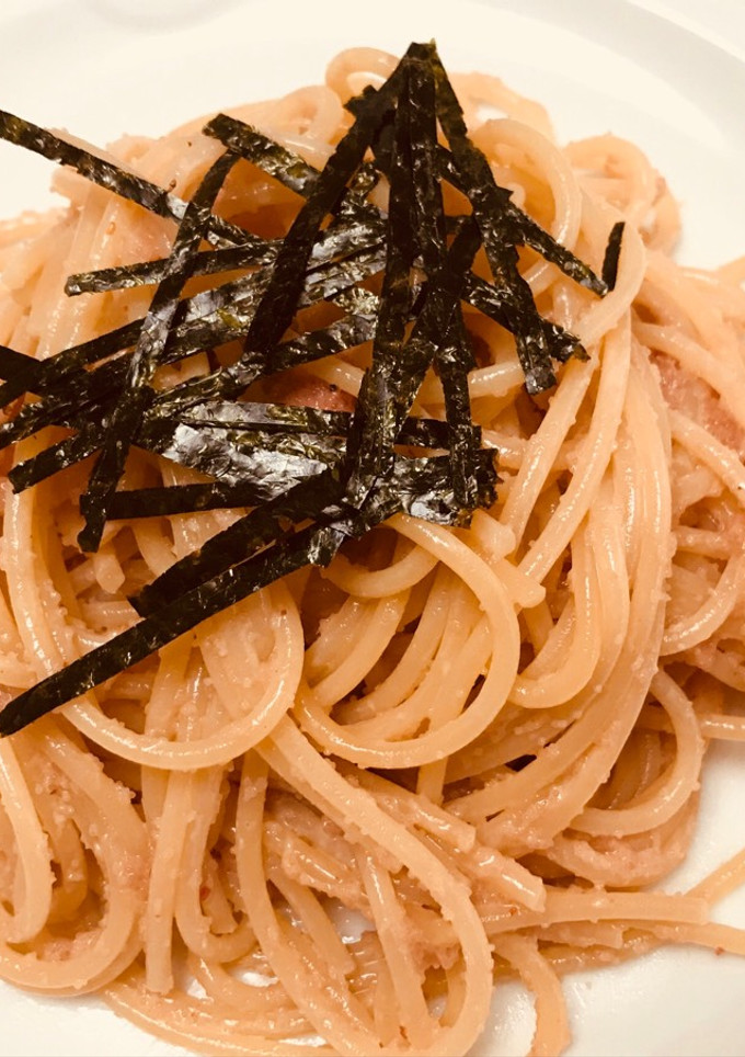 Una foto de Espaguetis en salsa de mentaiko (明太子スパゲティ)