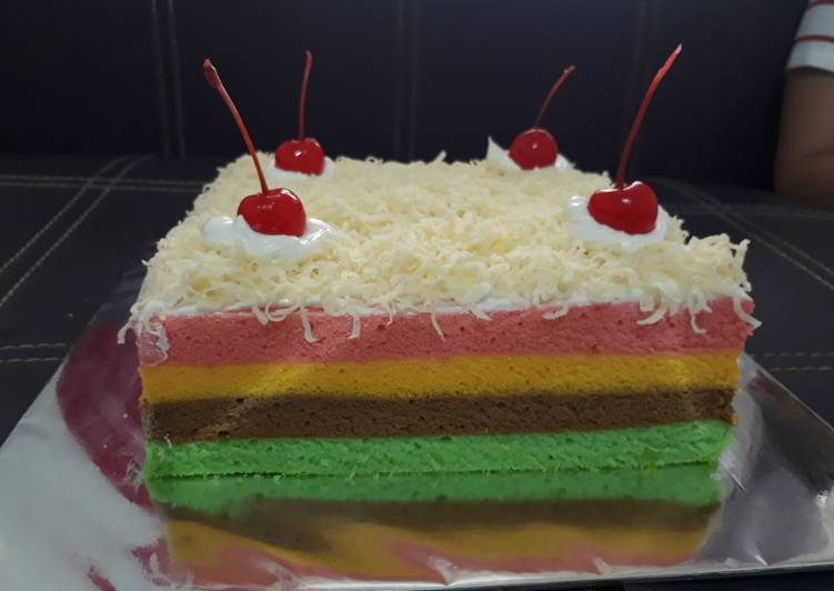 Langkah Mudah untuk mengolah Rainbow cake lembuut Anti Gagal