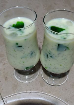 A picture of Custard sharbat.