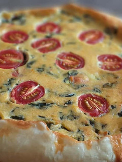 Foto de Torta Rústica de Ricota com Espinafre e Tomatinhos