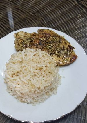 صورة لوصفة دجاج بنكهة الزعتر وإكليل الجبل