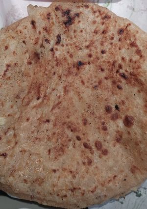 आलू का पराठा (Aloo ka paratha recipe in hindi) रेसिपी मुख्य फोटो