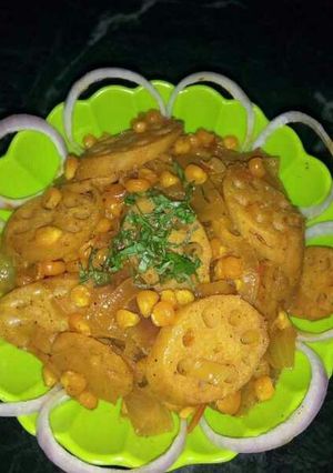 A picture of Sweet corn with kamal kakadi Bhajji.