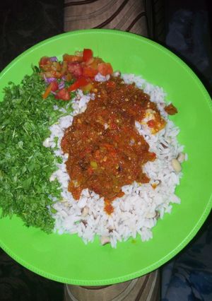 A picture of Shinkafa da wake da lamsir.