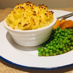 Vegan Roast dinner pie - all of the delicious flavours of roast dinner (but vegan and in a pie 🌱😋 A picture of Vegan Roast dinner pie - all of the delicious flavours of roast dinner (but vegan and in a pie 🌱😋.