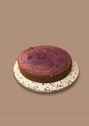 A picture of Taro Pie.