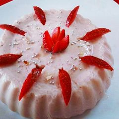 A picture of Strawberry🍓 pudding.