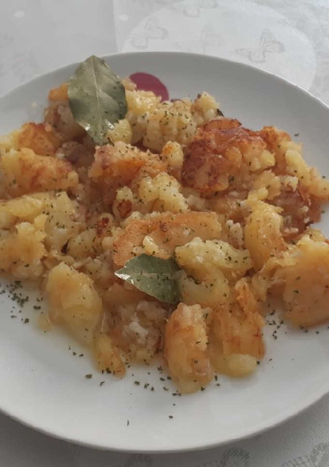 Una foto de Patatas al ajo cabañil