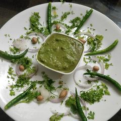 A picture of Peanut green garlic coriander chutney.
