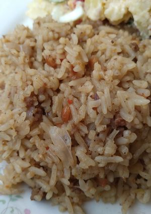 A picture of Dirty rice.