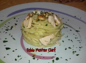 Foto di Spaghetti con Salmone Fresco al Profumo di Grappa e Mandorle