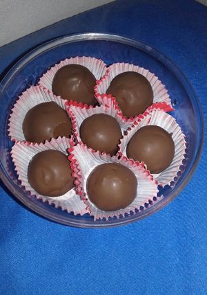 Una foto de Trufas de chocolate bañadas en chocolate