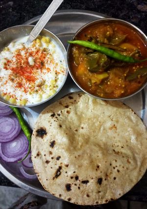 रस वाले आलू बैंगन (Ras wale aloo baingan recipe in Hindi) रेसिपी मुख्य फोटो