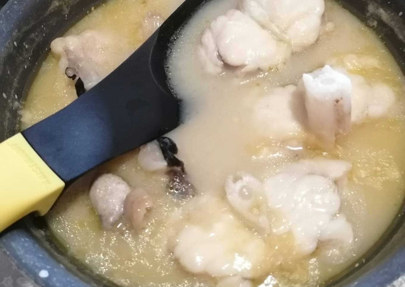 316. Rape en salsa de vino blanco