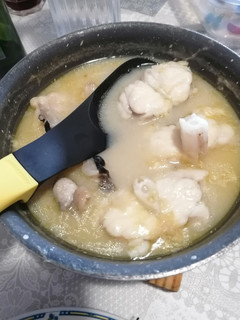 Una foto de 316. Rape en salsa de vino blanco