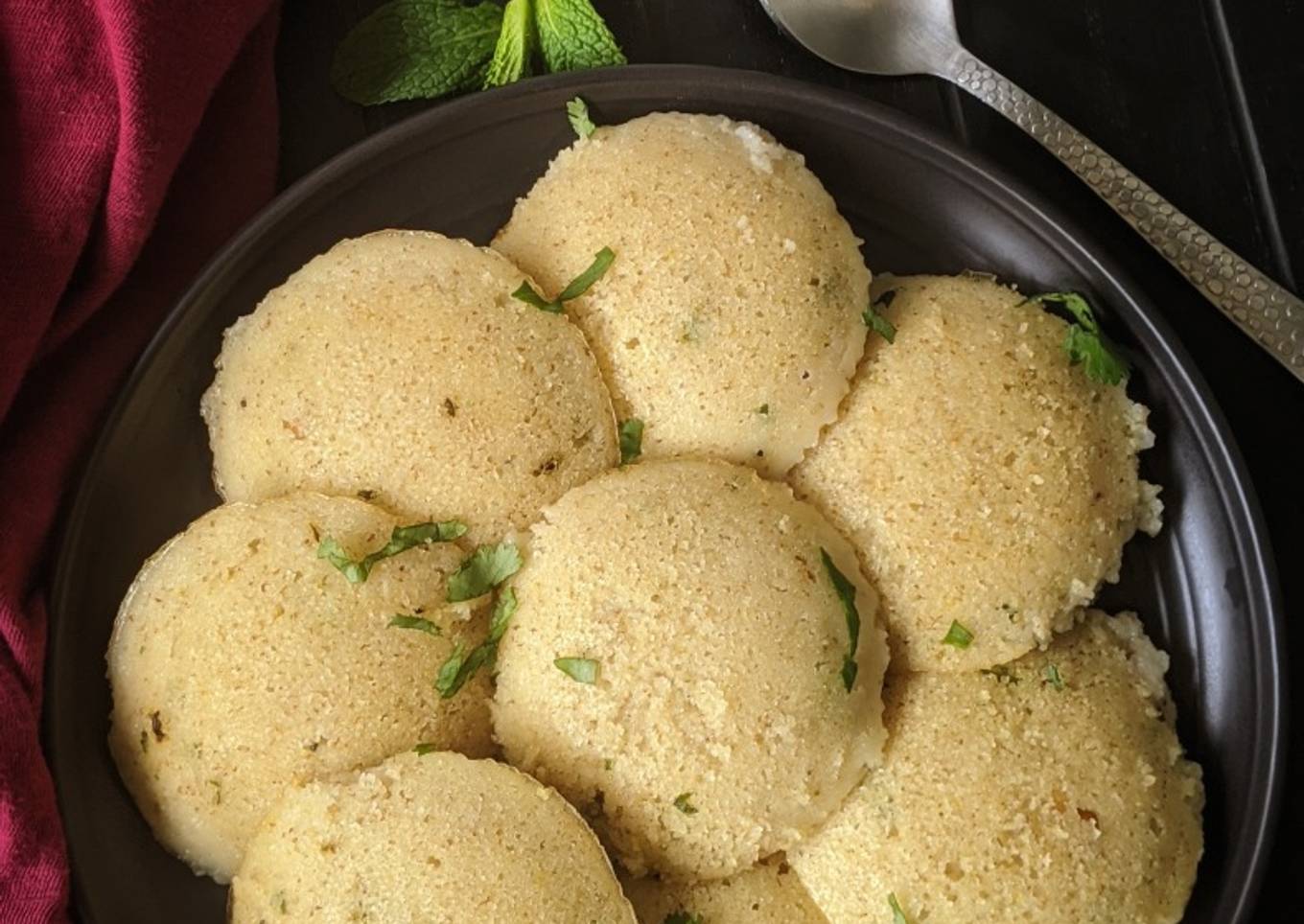 Instant Rava Idli