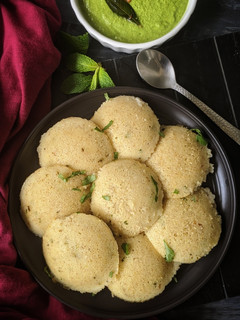 A picture of Instant Rava Idli.