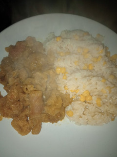 Una foto de Arroz blanco con elote
