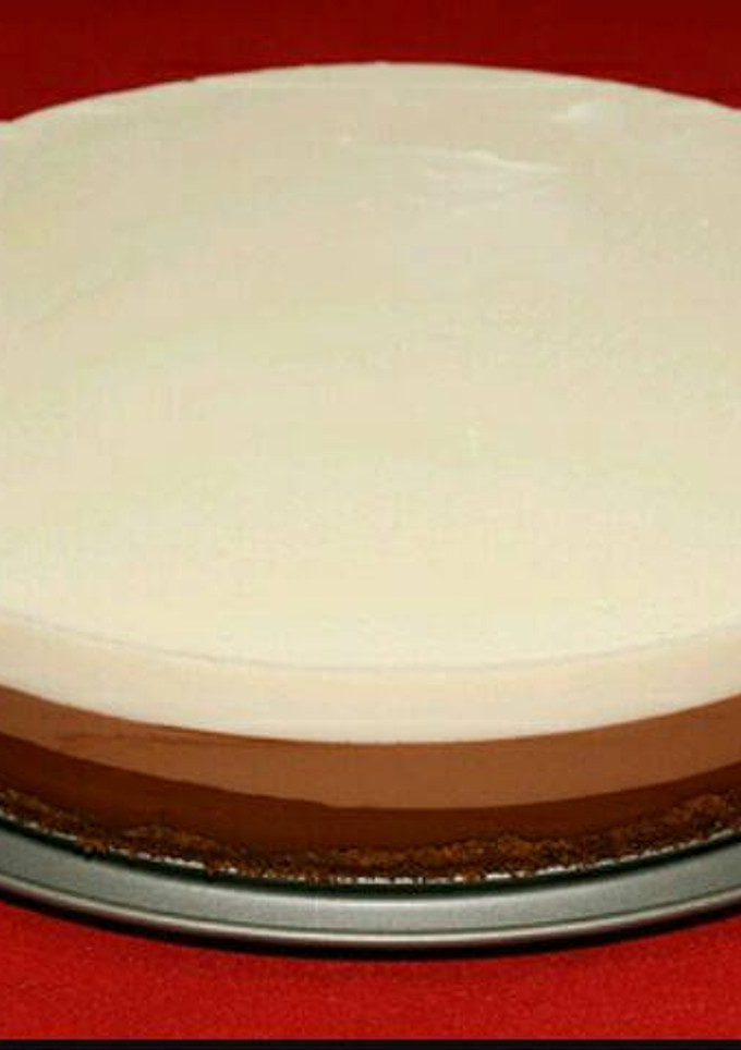 Una foto de Tarta de tres chocolates