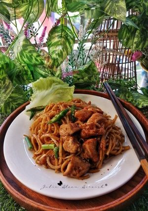 Gambar Mi Sanggul Goreng Chinese Style (Chicken Chow Mein)