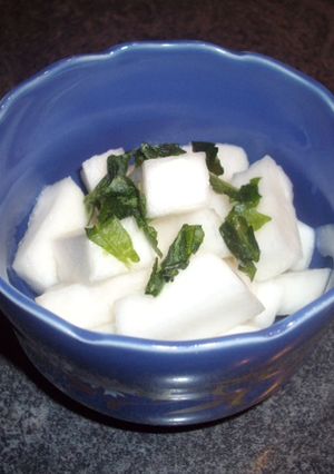 A picture of Sweet and sour pickled turnip Japanese style.