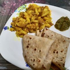A picture of Masala potato with chappati.