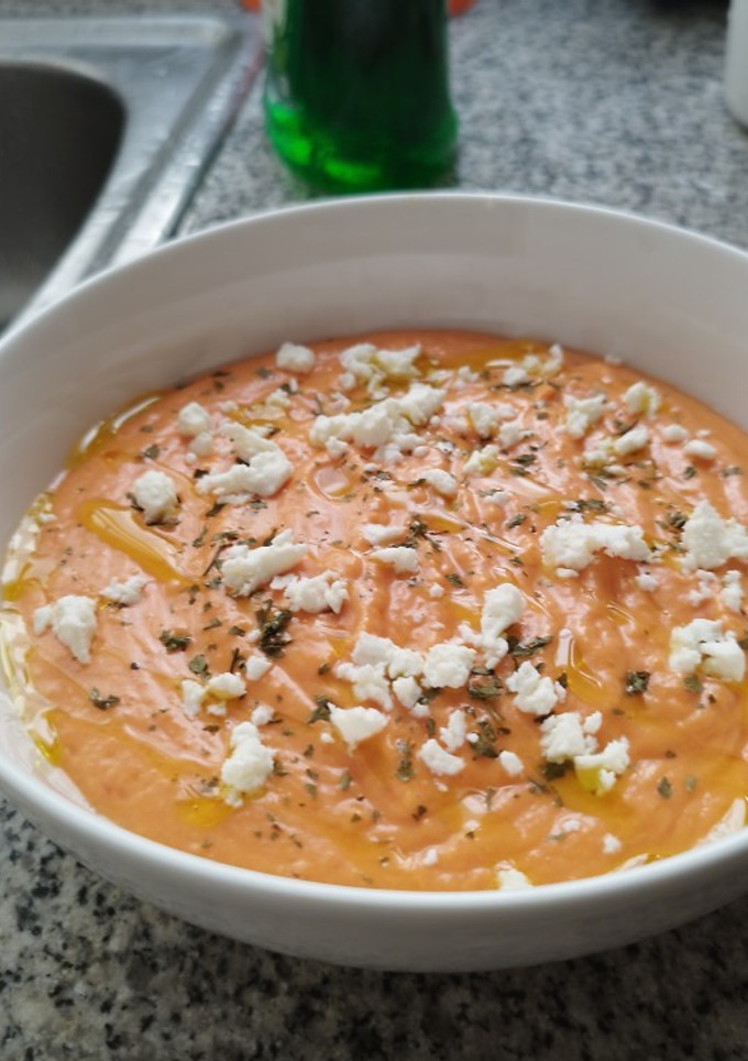 Una foto de Salmorejo de Melocotón