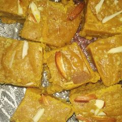 A picture of Besan burfi.