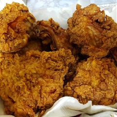 A picture of Sharon's Crispy fried chicken.