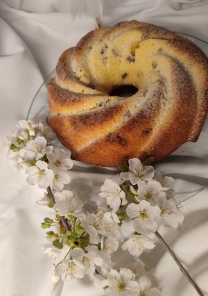 Gluténmentes túrós-mazsolás kuglóf recept fotója