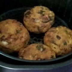 A picture of Mixed Vegetables Cutlet in air fryer.