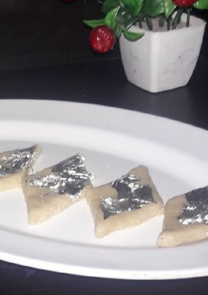 A picture of Peanuts burfi.
