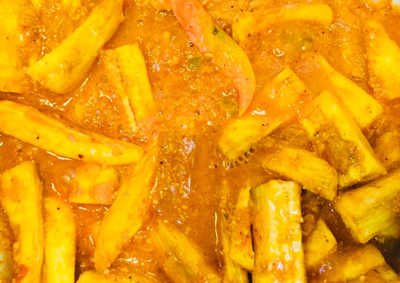 Raw bananas Curry