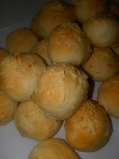 Una foto de Pancitos rellenos de jamón y queso 🍞