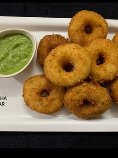 મેંદુ વડા (Medu Vada Recipe In Gujarati) રેસીપી મુખ્ય ફોટો