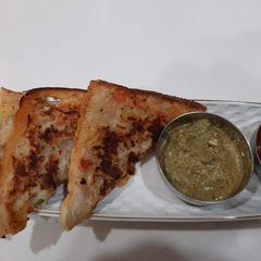 A picture of Bread pizza.