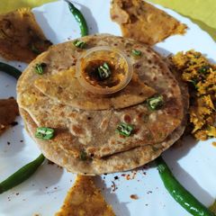 A picture of Cauliflower paratha.