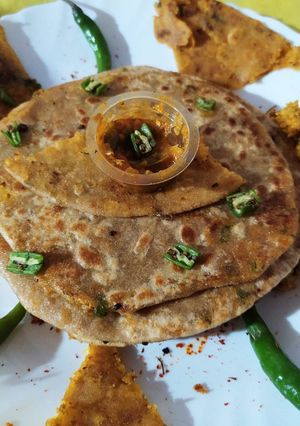 A picture of Cauliflower paratha.
