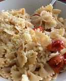 Moñitos con jitomates cherry