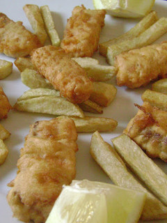 Una foto de Fish and chips de Salmón
