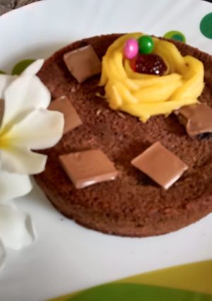 A picture of Biscuit mango cake.