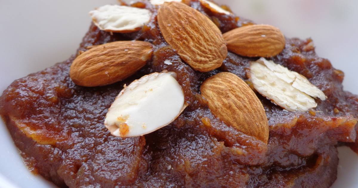 Dates Almond Halwa (Ifthar special) Recipe by Parvathy Jayakrishnan