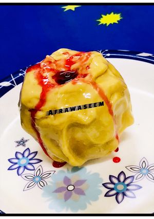 A picture of Microwaved caramel apple.