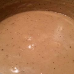 A picture of Turkey Gravy.