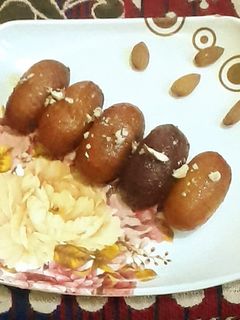 इनस्टांट गुलाब जामुन(instant gulabjamun recipe in hindi) रेसिपी मुख्य फोटो
